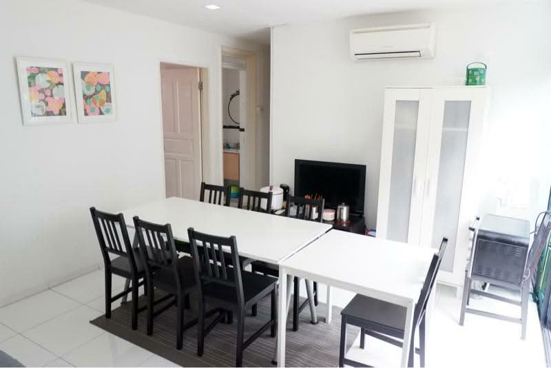 East Coast / Marine Parade • 221 Joo Chiat Place Three-Bedroom Apartment